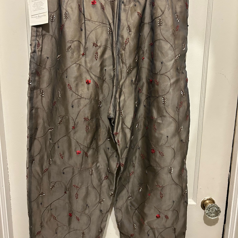 Susan Bristol Gray Trousers with Red Embroidery
